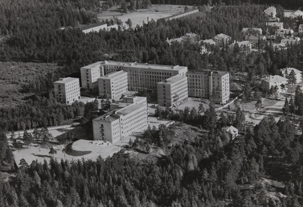 Historiallinen ilmakuva Ruskeasuon kiinteistöstä / Helsingin kaupunginmuseo, 1955